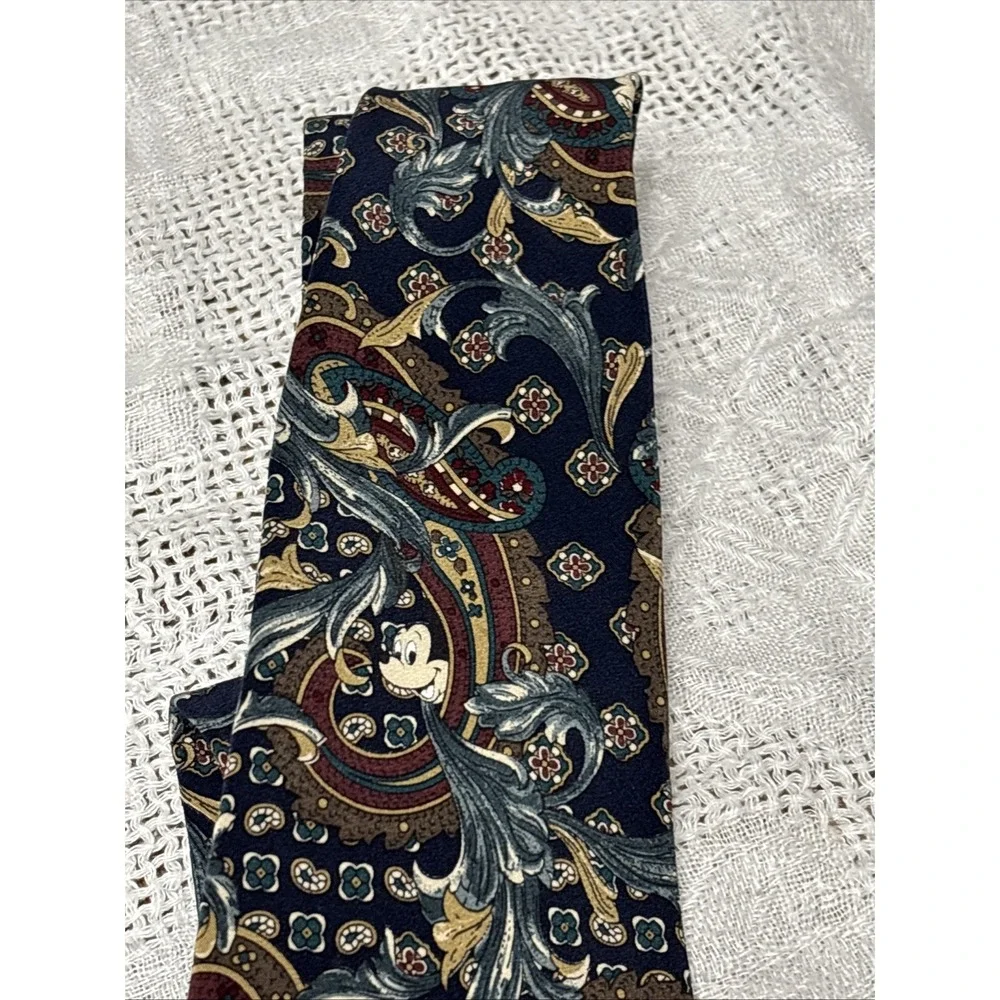 Disney Originals Men's Tie Mickey Mouse Paisley 100% Silk 3.75